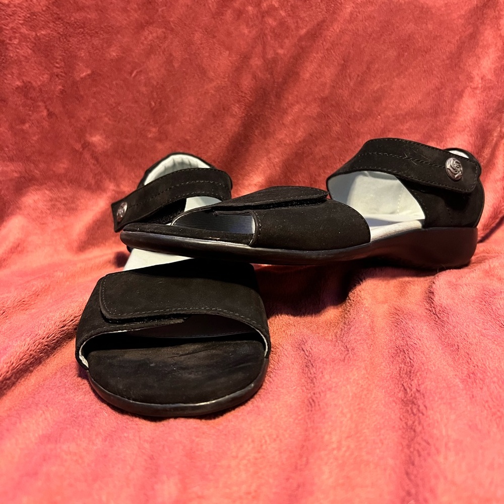 Black David Tate Sandals